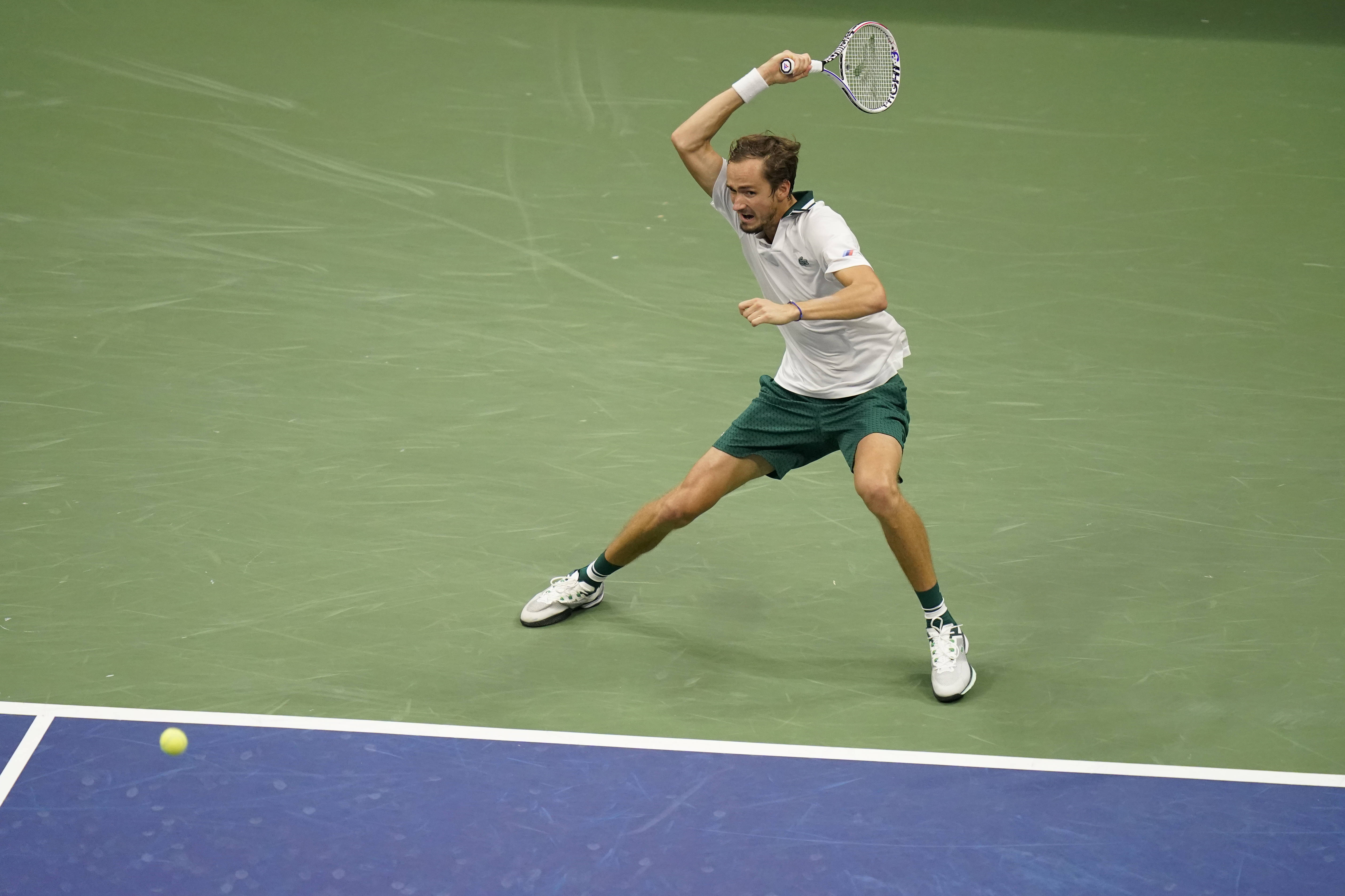 关于德国网球队轻取意大利网球队，梅德韦杰夫制霸全场的信息