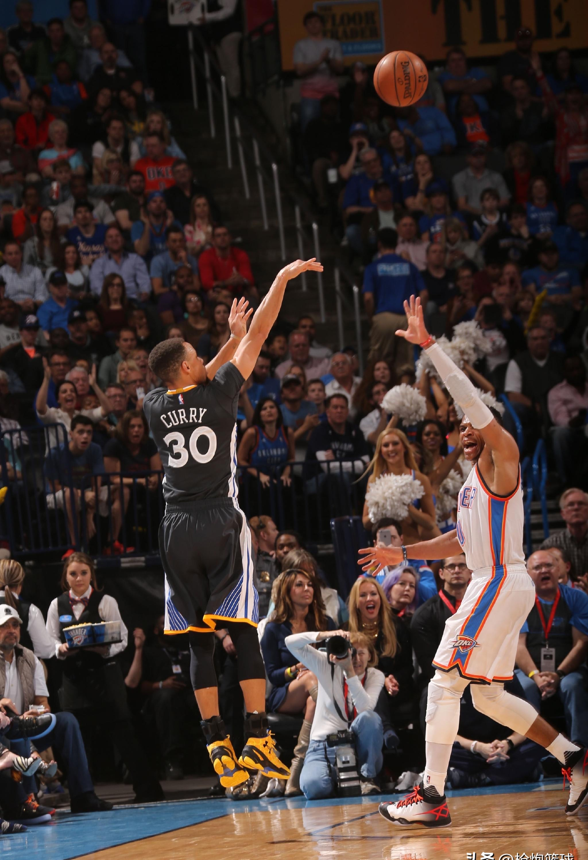 篮网险胜湖人B队，拉塞尔关键制胜