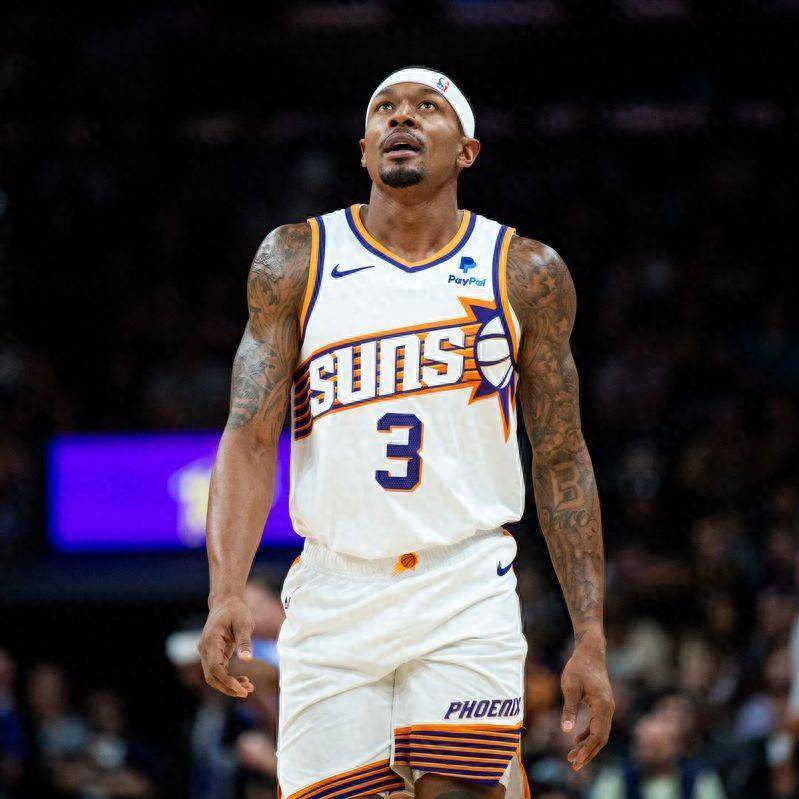 雄鹿B队横扫勇士B队，布拉德利惊艳世界