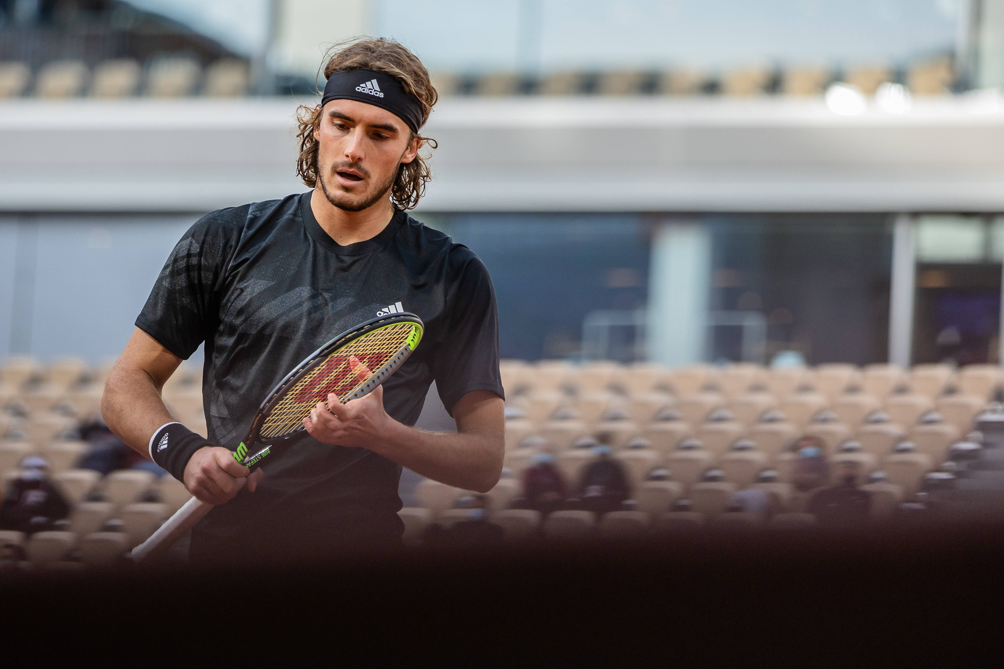 法国网球队绝杀西班牙网球队，西西帕斯打破历史纪录的简单介绍