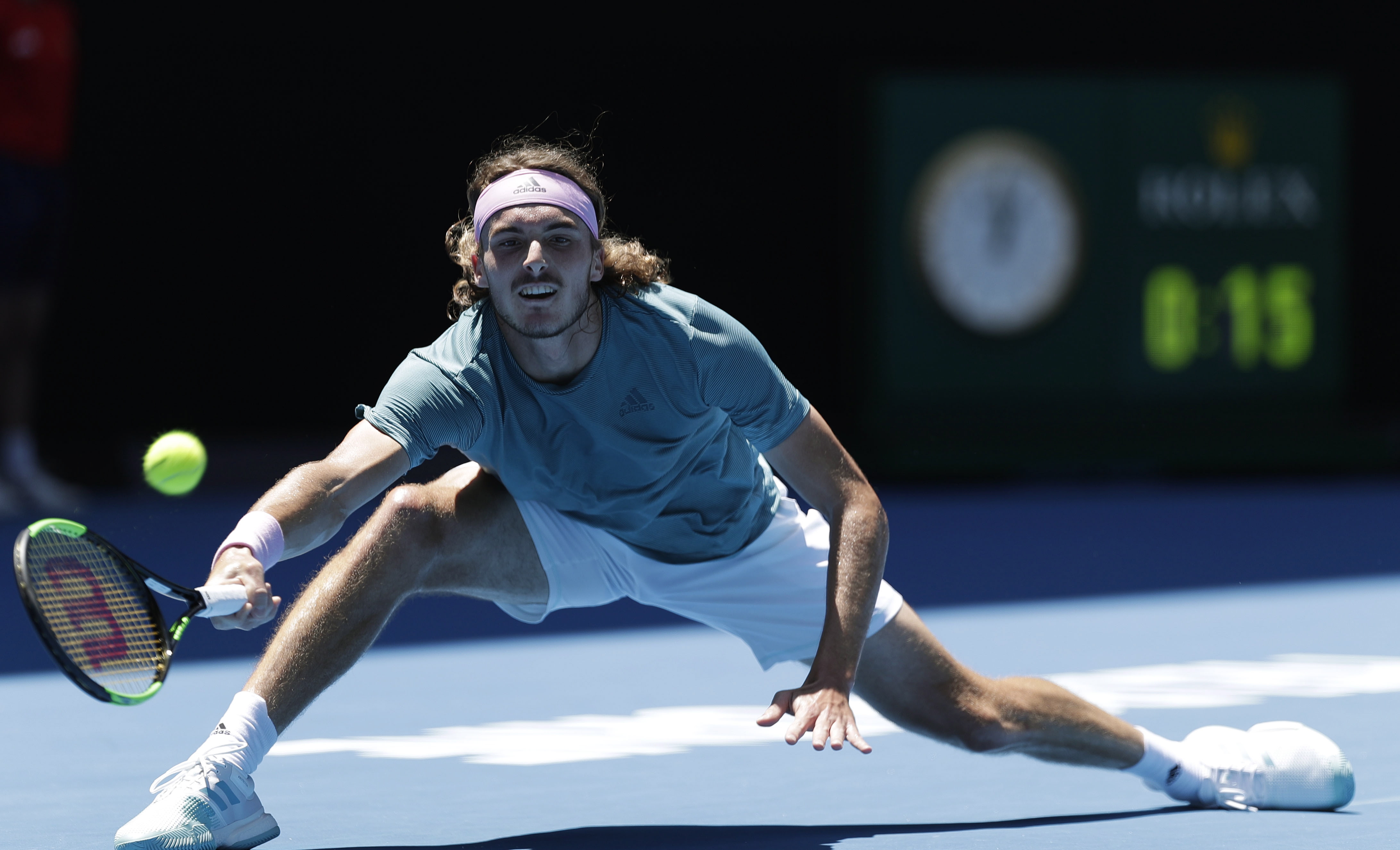 意大利网球队绝杀英国网球队，西西帕斯绝境逆转