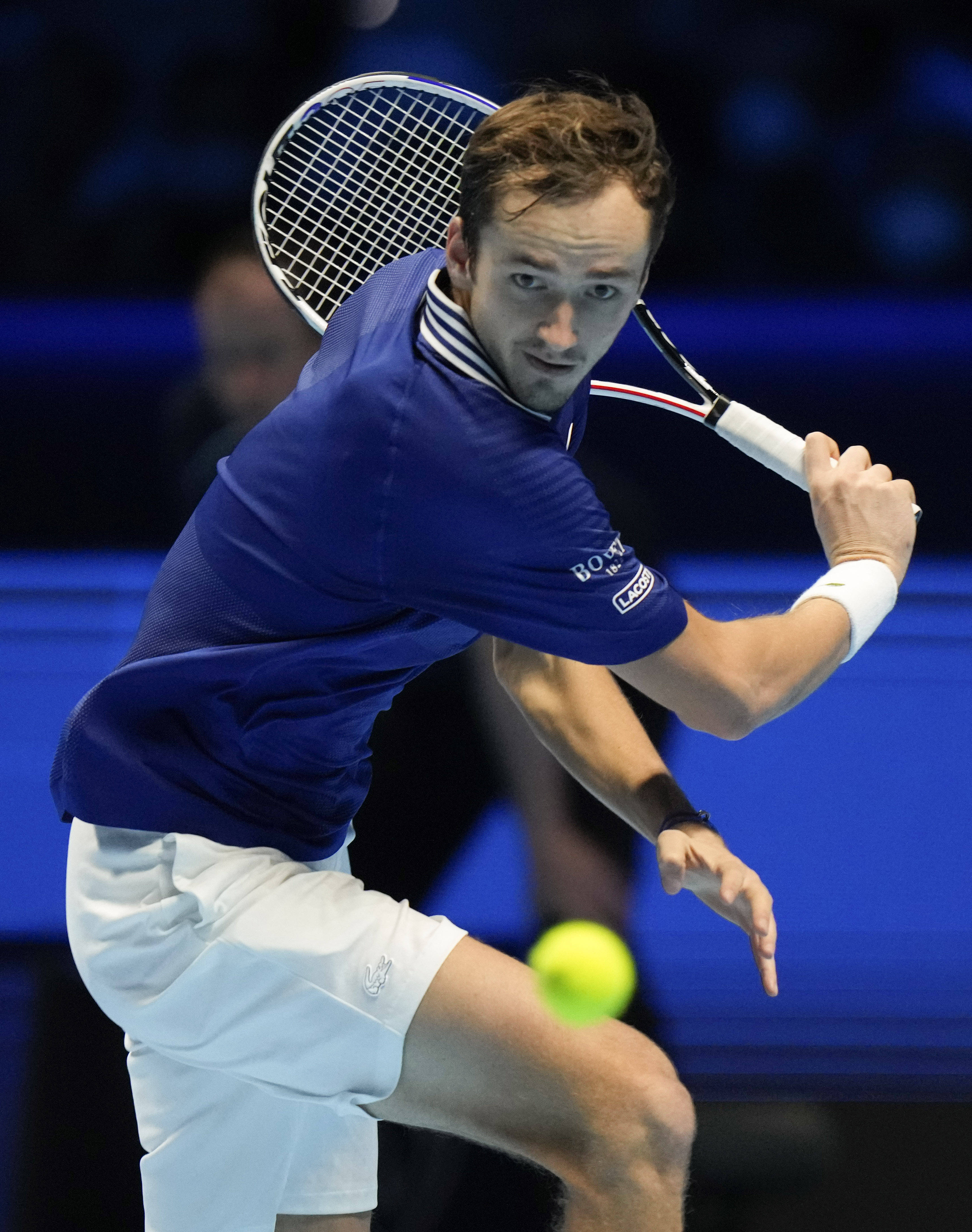 美国网球队逆转西班牙网球队，梅德韦杰夫爆发神勇的简单介绍