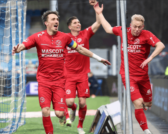 PSV埃因霍温在荷甲比赛中继续保持胜利，实力突出的简单介绍