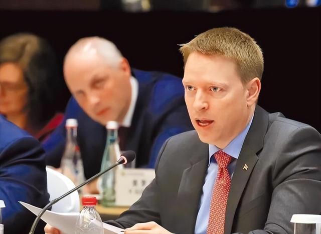 欧洲代表团突然换人，激起疑虑