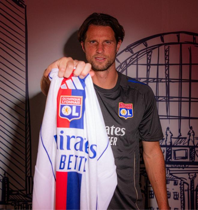 里昂球员表现出色，助队获得胜利的简单介绍