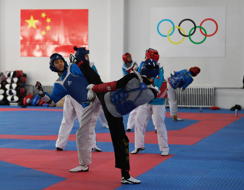 资阳队积极备战，抢夺关键三分的简单介绍