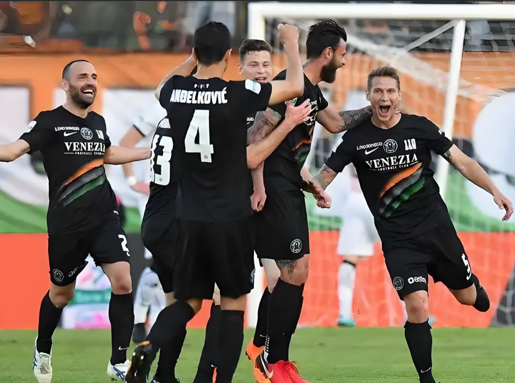 意甲联赛对决精彩比赛扣人心弦