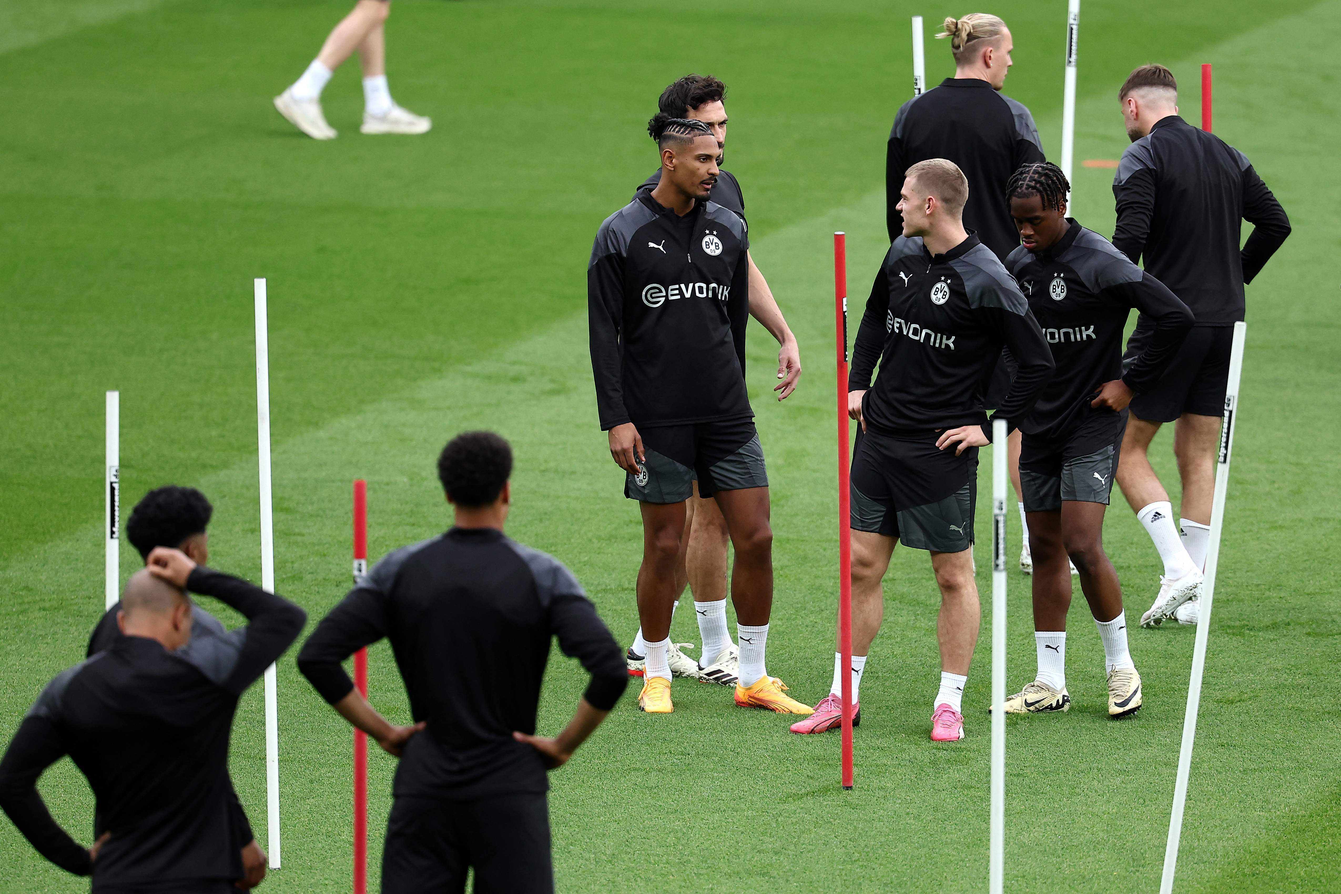 多特蒙德集训备战新赛季，雄心勃勃备受期待的简单介绍