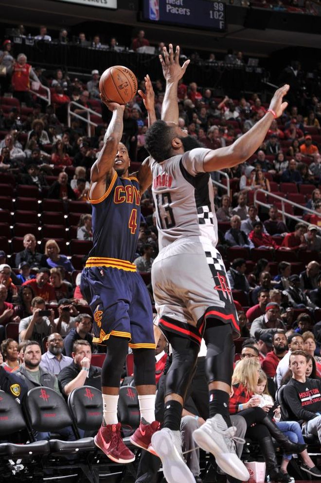 考辛斯砍下三双，国王主场大胜骑士