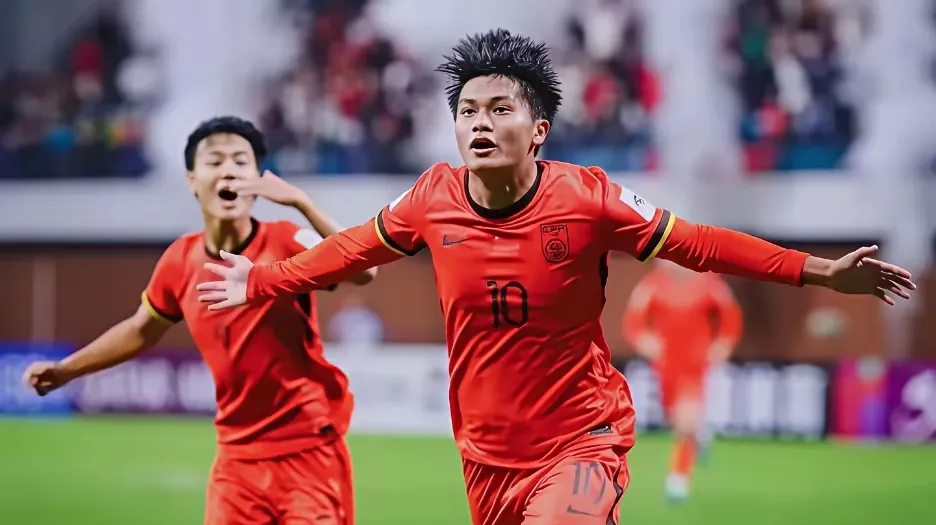 关于上海申鑫主场奋力争取，一球小胜的信息