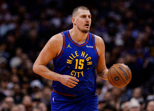 勇士力克上海队,约基奇刷新纪录 勇士力克上海队,约基奇刷新纪录