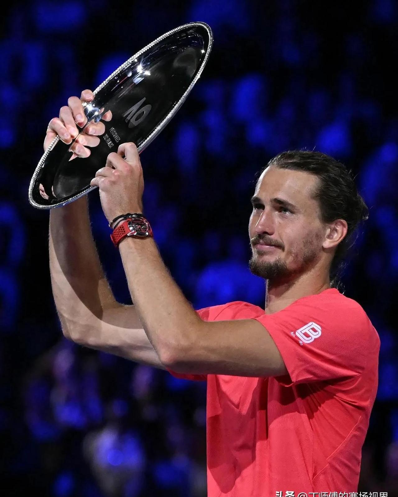 法网鏖战ATP总决赛，兹维列夫关键制胜的简单介绍