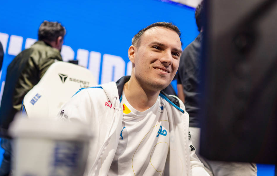 FPX力克C9，Gumayusi打破历史纪录的简单介绍