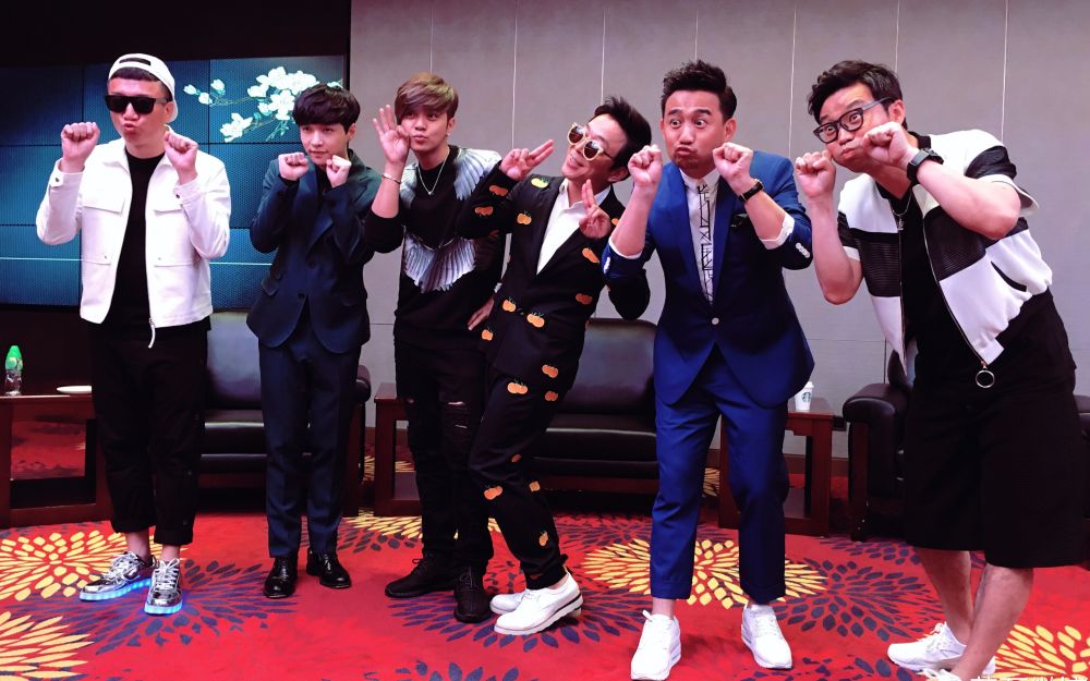 包含亚洲男子团体夺冠,挑战现实极限的词条 包含亚洲男子团体夺冠,挑战现实极限的词条