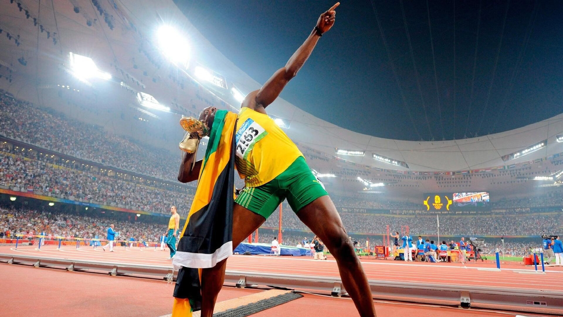 紫金风暴席卷风城，字母哥用全能统治力回应质疑