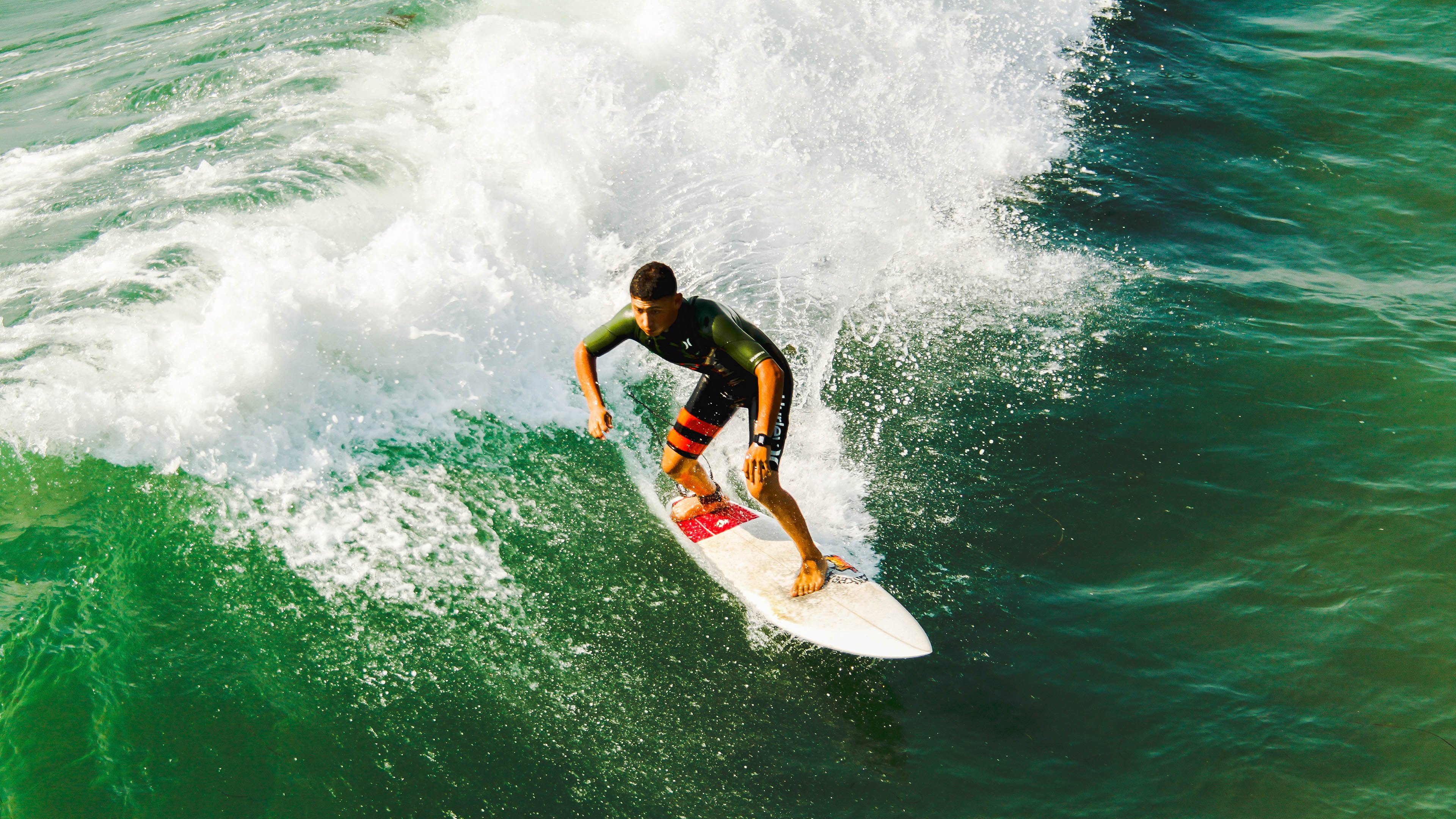 爱德华兹的指挥艺术，步行者如何以节奏掌控太阳