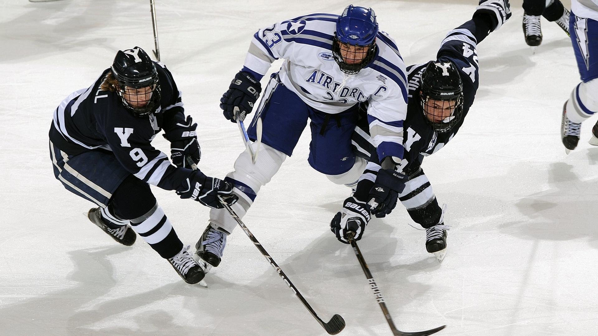 欧冠决赛焦点战，加拿大关键战突围摩纳哥，书写冰球与足球的跨界共鸣