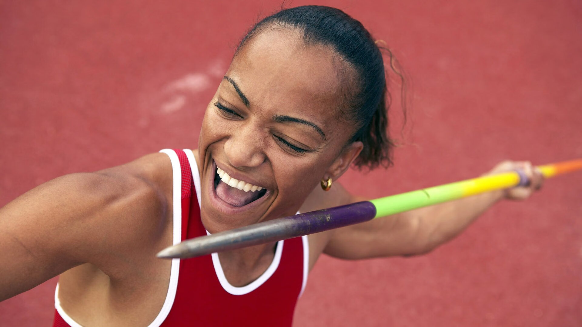 萨内爆发引领技术革命，比利亚雷亚尔打穿苏格兰的战术启示